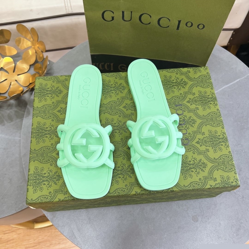 G*u*i slippers